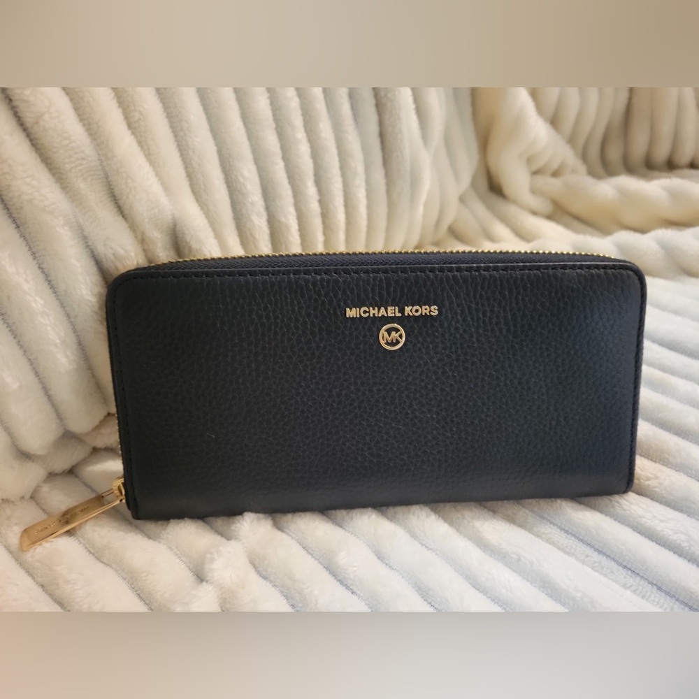 Michael Kors Black Pebbled Leather Zip Wallet